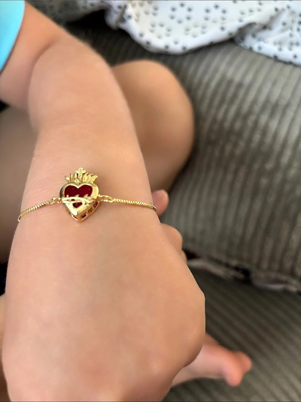 Gold-Tone Heart Pendant Bracelet